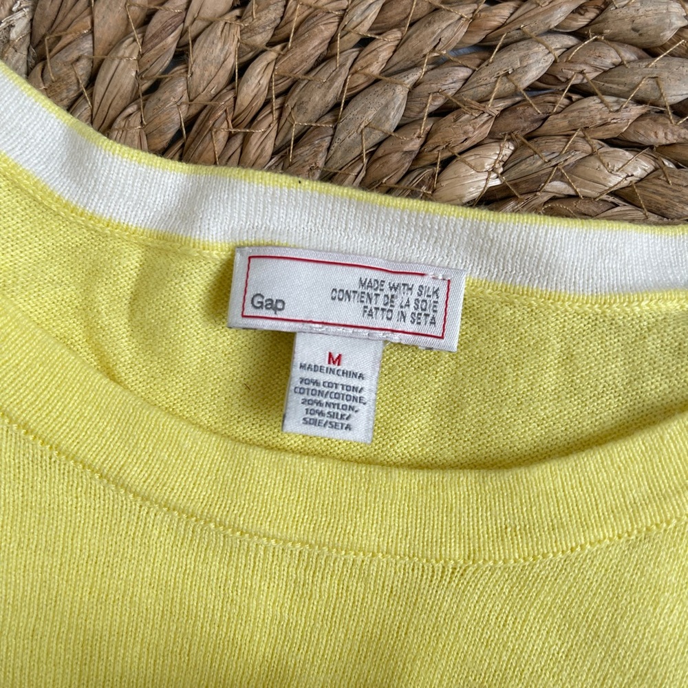 Gap with silk range crew neck soft jumper in pastel yellow size M - Picture 2 of 6
